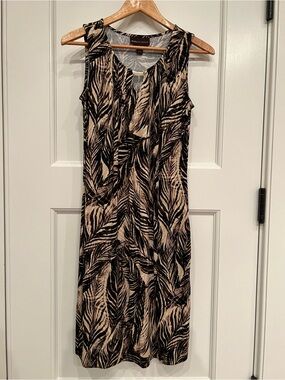 Dana Buchman Black and Cream Leaf-Print Sleeveless Dress